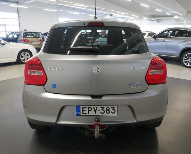 SUZUKI Swift 2018 1,2 DUALJET 4WD GLX 5MT HYBRID / 1-om / 2 x renkaat / Adapt. vakkari / Navi / Kamera / Koukku