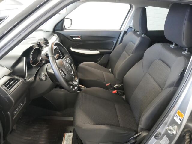 SUZUKI Swift 2018 1,2 DUALJET 4WD GLX 5MT HYBRID / 1-om / 2 x renkaat / Adapt. vakkari / Navi / Kamera / Koukku