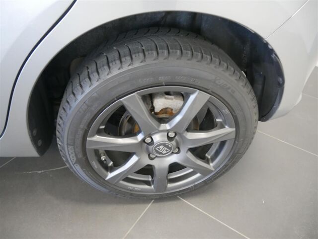 SUZUKI Swift 2018 1,2 DUALJET 4WD GLX 5MT HYBRID / 1-om / 2 x renkaat / Adapt. vakkari / Navi / Kamera / Koukku
