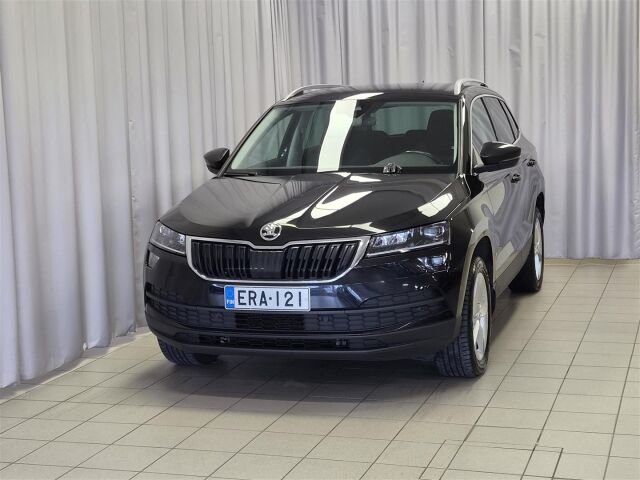 SKODA Karoq 2019 1,6 TDI Style DSG Autom.  * Vetokoukku / ACC /  P- Kamera / Webasto *