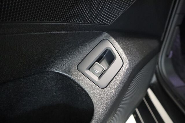 VOLKSWAGEN Passat 2019 Variant Comfortline 1,5 TSI EVO 110 kW (150 hv) DSG-automaatti