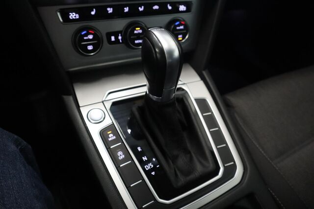 VOLKSWAGEN Passat 2019 Variant Comfortline 1,5 TSI EVO 110 kW (150 hv) DSG-automaatti
