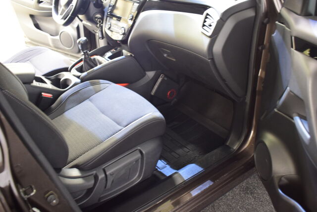 NISSAN Qashqai 2019 DIG-T 140 Acenta 2WD 6M/T NNC Display