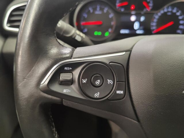 OPEL Grandland X 2019 Innovation Plus 130 Turbo A
