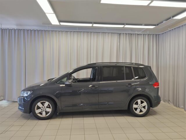 VOLKSWAGEN Touran 2019 Comfortline 1,6 TDI SCR 85 kW (115 hv)  * 1. Omistaja / Webasto / P-kamera *