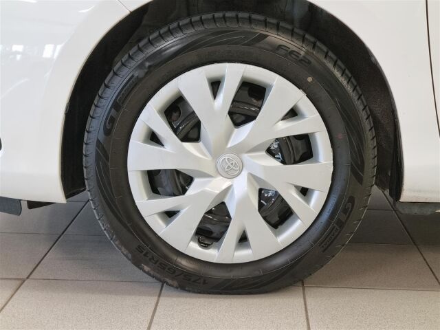 TOYOTA Yaris 2019 1,5 Hybrid Active 5ov  * Peruutuskamera, Lohkolämmitin ja sisäpistoke *