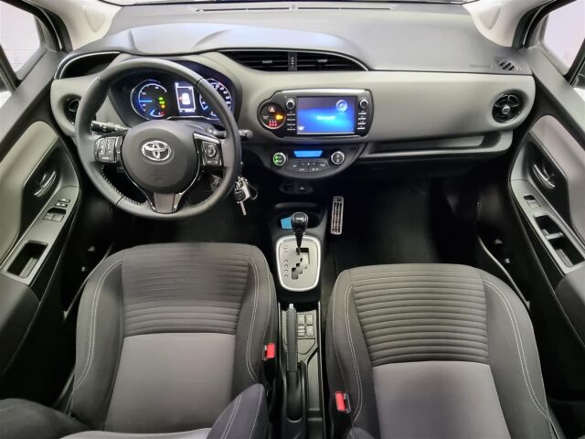 TOYOTA Yaris 2019 1,5 Hybrid Active 5ov  * Peruutuskamera, Lohkolämmitin ja sisäpistoke *