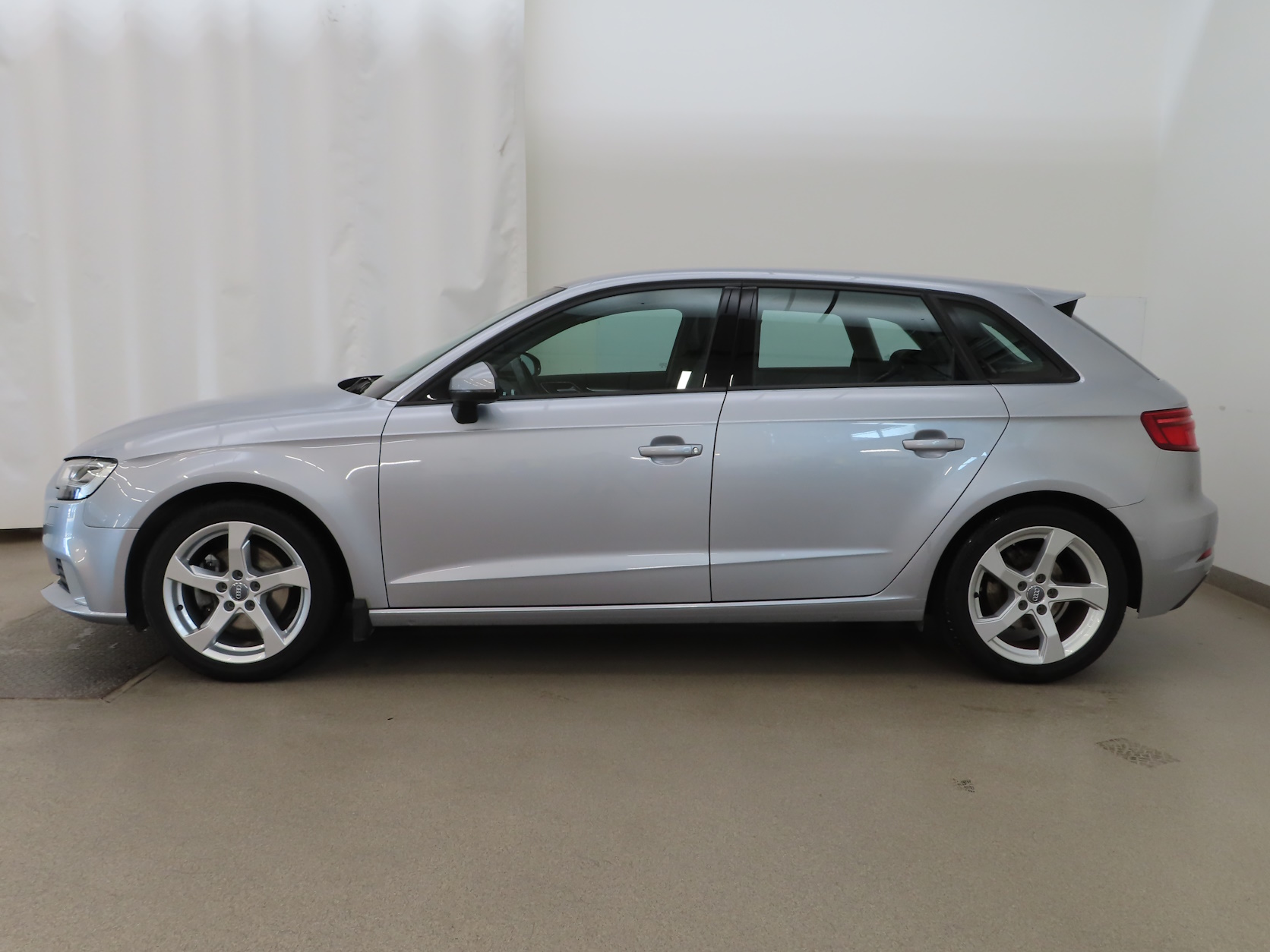 Audi A3 2019, photo 6/12