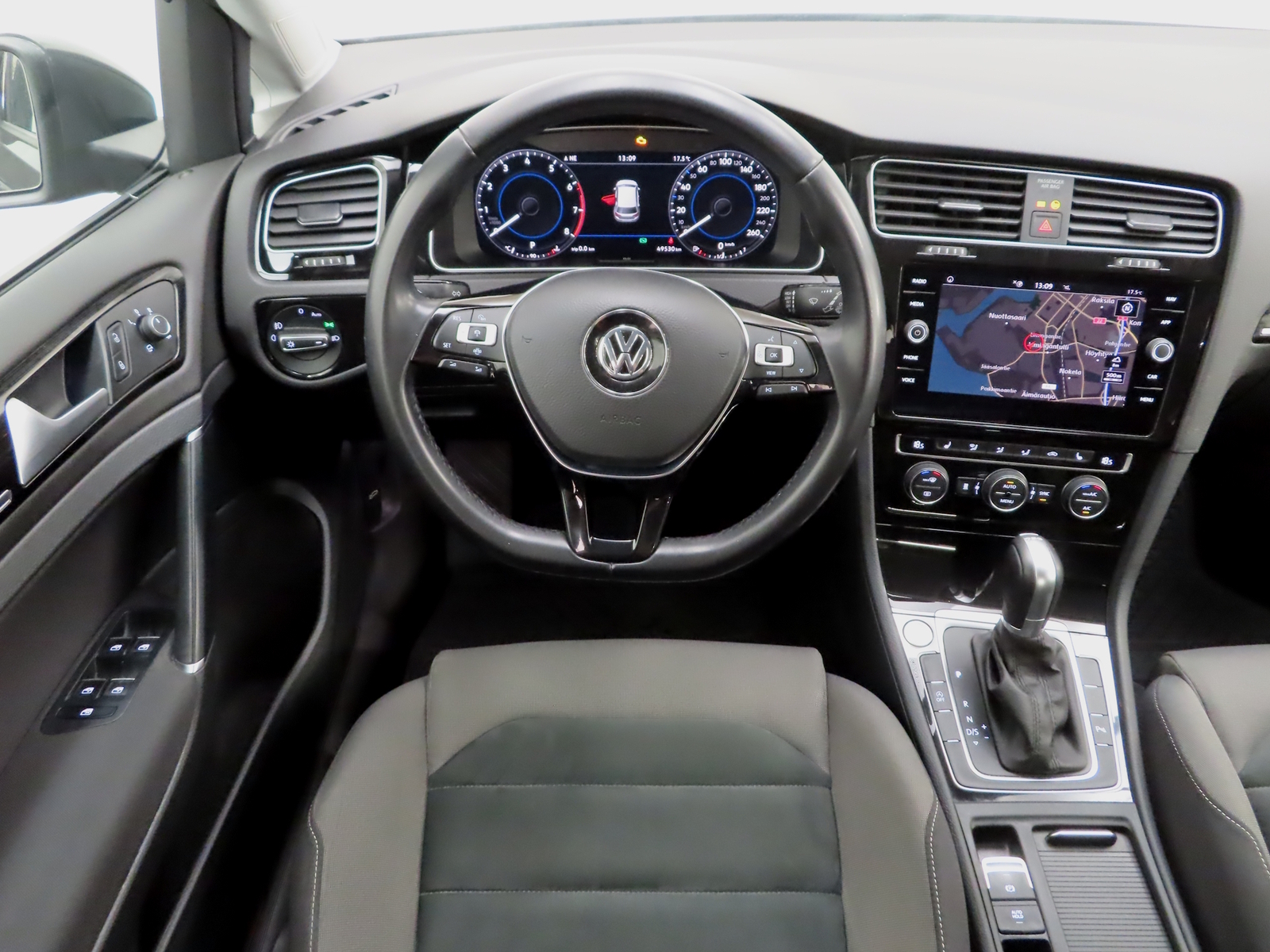Volkswagen Golf 2019, photo 7/9