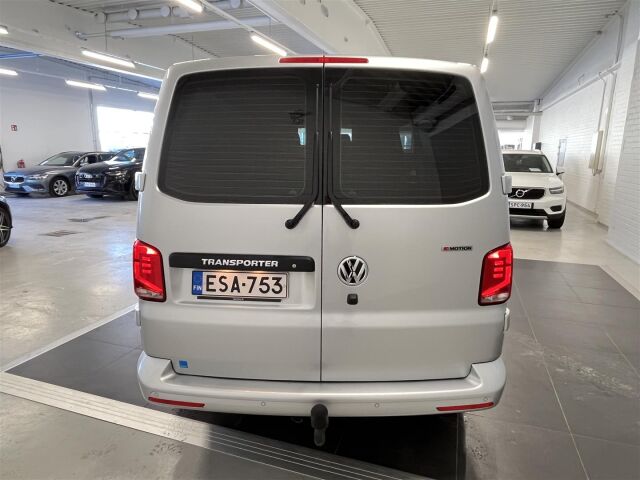 VOLKSWAGEN Transporter 2021 Transporter 6.1 Pitkä 2,0 TDI 150 kW 4Motion DSG 204M (MAR), 1-omisteinen, alv.väh.kelpoinen!