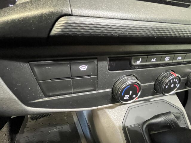 VOLKSWAGEN Transporter 2021 Transporter 6.1 Pitkä 2,0 TDI 150 kW 4Motion DSG 204M (MAR), 1-omisteinen, alv.väh.kelpoinen!