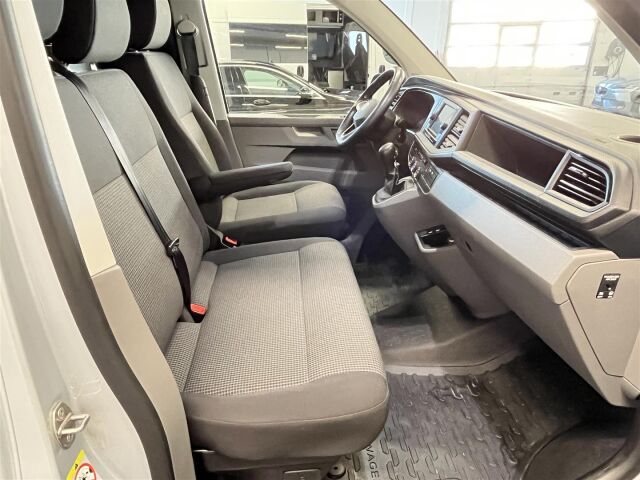 VOLKSWAGEN Transporter 2021 Transporter 6.1 Pitkä 2,0 TDI 150 kW 4Motion DSG 204M (MAR), 1-omisteinen, alv.väh.kelpoinen!