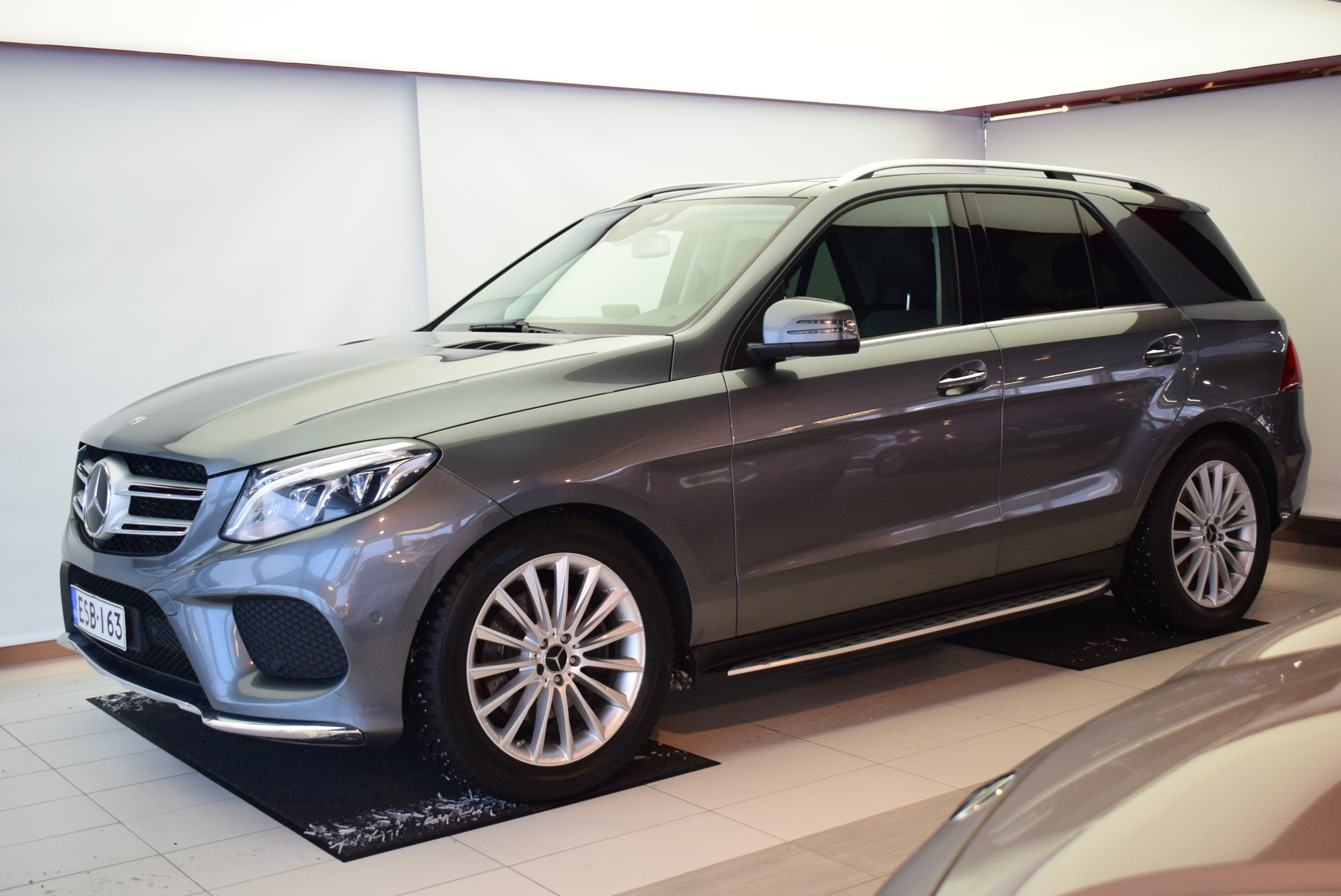 Mercedes-Benz GLE 350 d 4Matic 2018, kuva 2/15