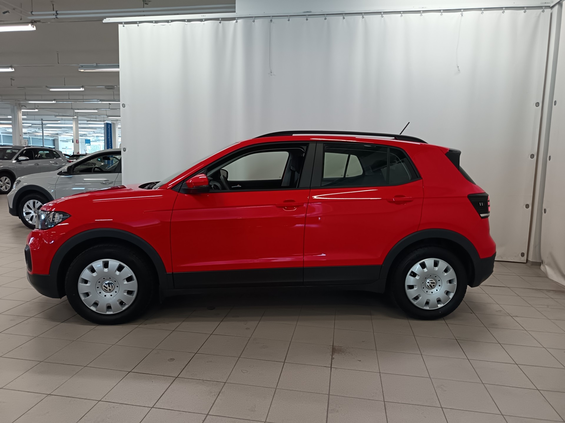 Volkswagen T-Cross 1,0 TSI 70 kW 2020, kuva 4/25