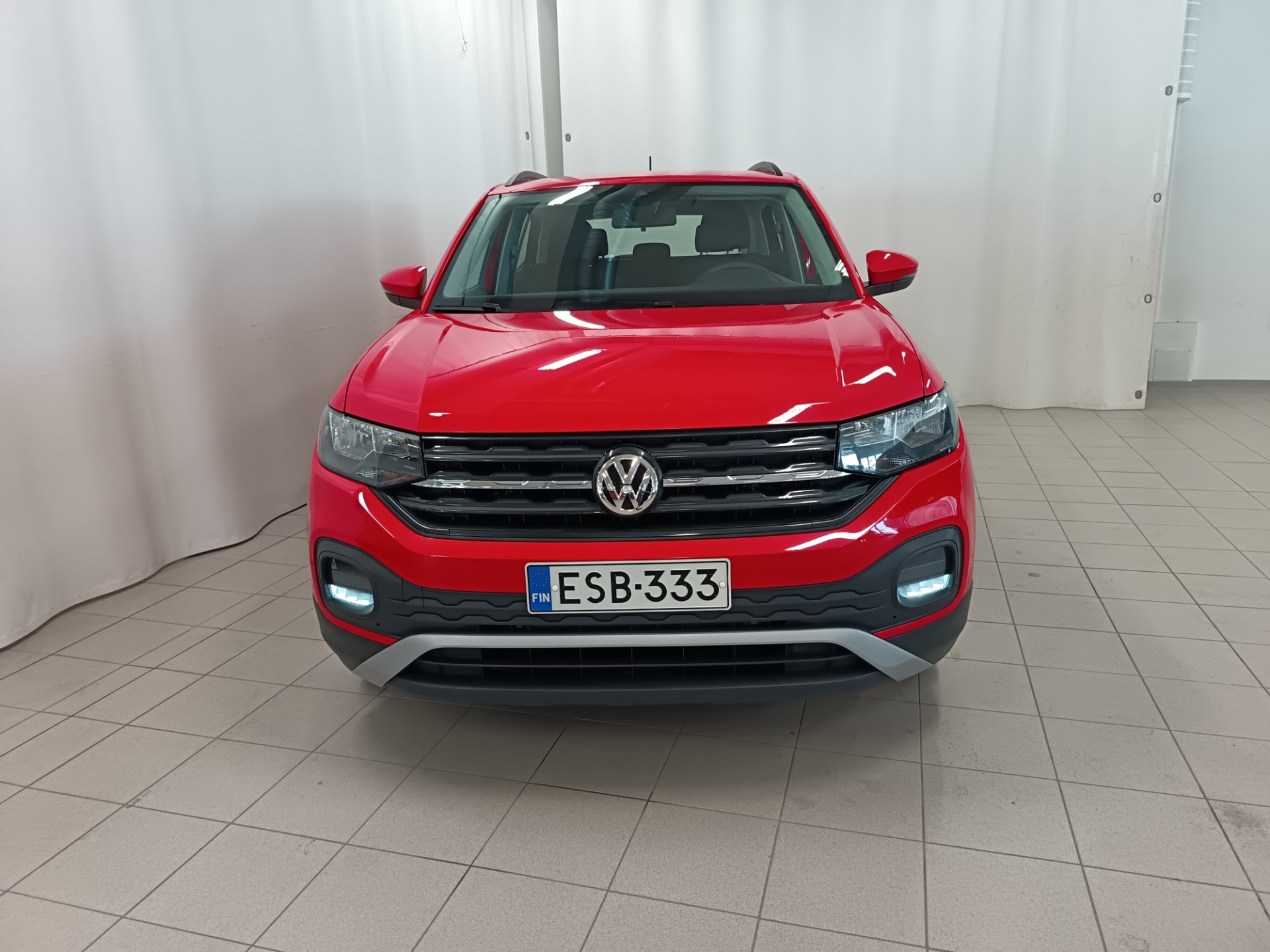 Volkswagen T-Cross 1,0 TSI 70 kW 2020, kuva 2/25