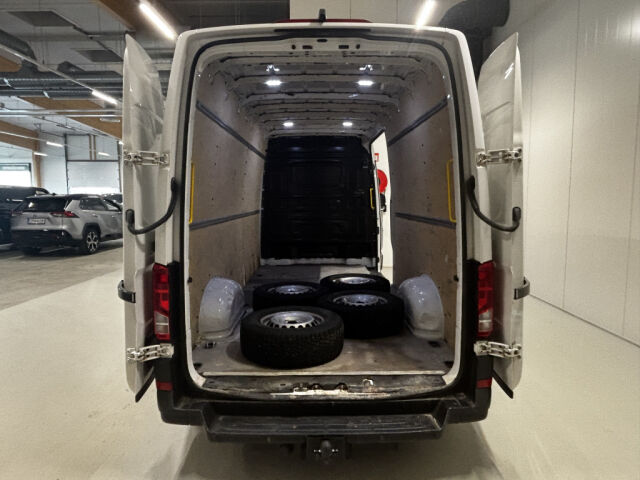 VOLKSWAGEN CRAFTER 2017 2.0 TDI PITKÄ KORKEA PAKETTIAUTO *POLTTOAINEKÄYTTÖINEN LISÄLÄMMITIN *PERUUTUSKAMERA *KOUKKU