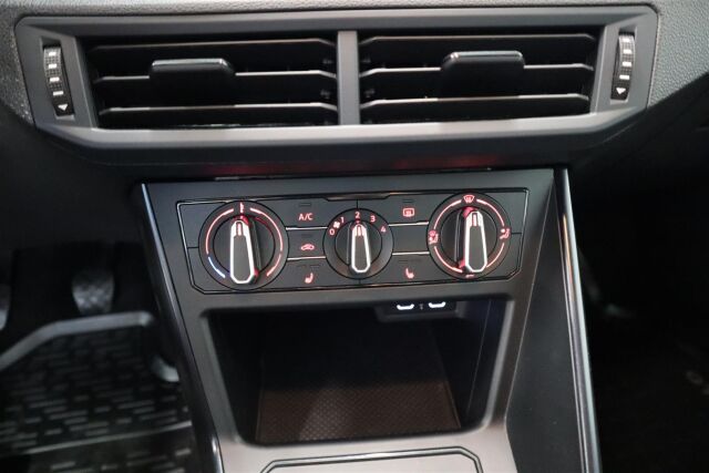 VOLKSWAGEN Polo 2021 1,0 59 kW