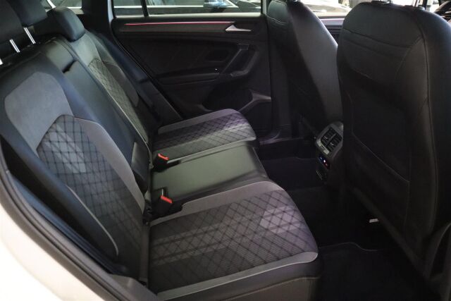 VOLKSWAGEN Tiguan 2021 R-Line 1,5 TSI 110 kW DSG-automaatti 1 omistaja!    Siisti  R-Line !