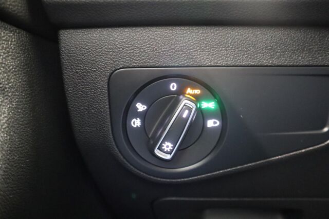 VOLKSWAGEN Tiguan 2021 R-Line 1,5 TSI 110 kW DSG-automaatti 1 omistaja!    Siisti  R-Line !