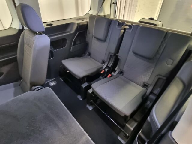 VOLKSWAGEN Caddy Maxi 2021 Life Business 2,0 TDI 90kW DSG / Koukku / Webasto / Tutkat