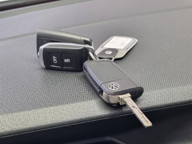 VOLKSWAGEN Caddy Maxi 2021 Life Business 2,0 TDI 90kW DSG / Koukku / Webasto / Tutkat