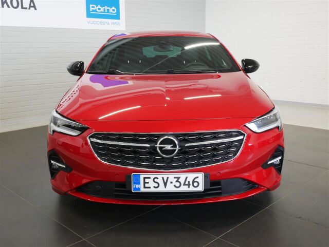 OPEL Insignia 2021 Grand Sport Executive GS 200 Turbo A / Huippuhieno ja huippuvarusteltu!