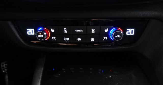 OPEL Insignia 2021 Grand Sport Executive GS 200 Turbo A / Huippuhieno ja huippuvarusteltu!