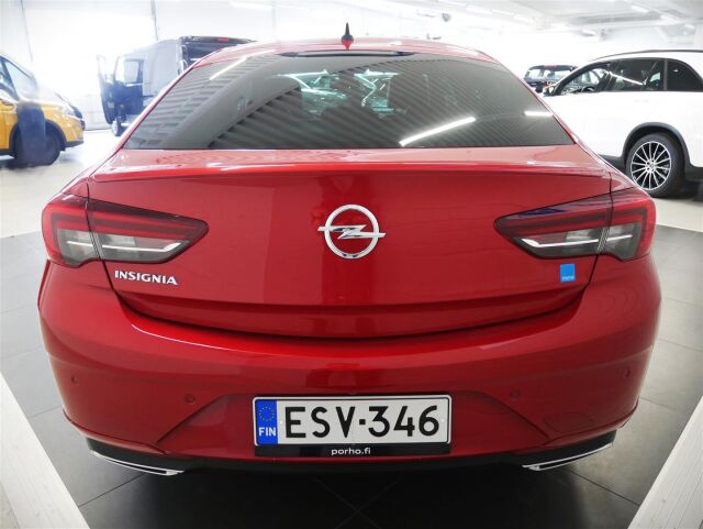 OPEL Insignia 2021 Grand Sport Executive GS 200 Turbo A / Huippuhieno ja huippuvarusteltu!