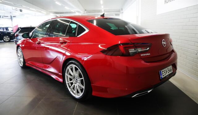 OPEL Insignia 2021 Grand Sport Executive GS 200 Turbo A / Huippuhieno ja huippuvarusteltu!