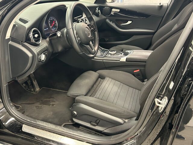 MERCEDES-BENZ C 2020 300 e 4MATIC A Business Edition EQ Power ( ns Suomi -auto taäydellisellä merkkihuoltohistorialla )