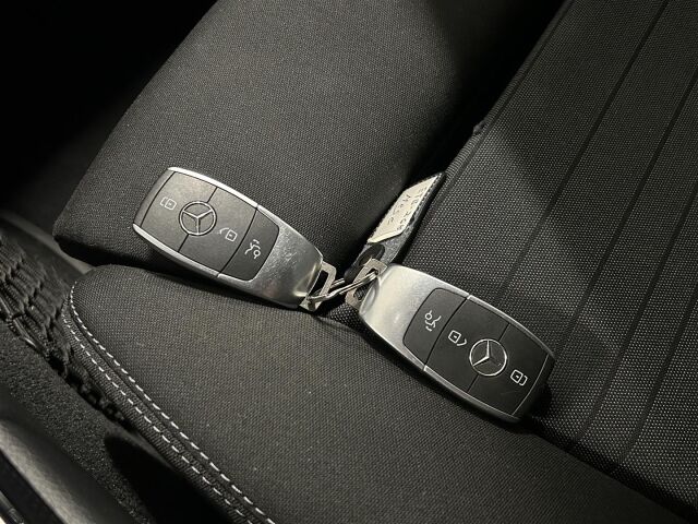 MERCEDES-BENZ C 2020 300 e 4MATIC A Business Edition EQ Power