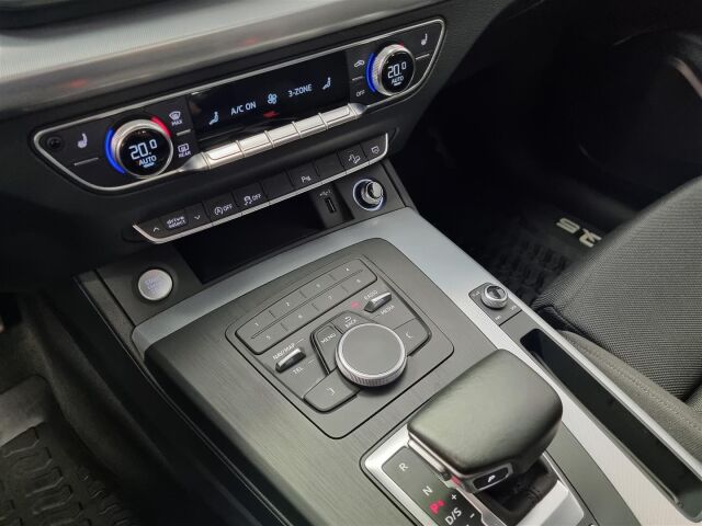 AUDI Q5 2020 Business Sport Edition 40 TDI 140 kW quattro S tronic