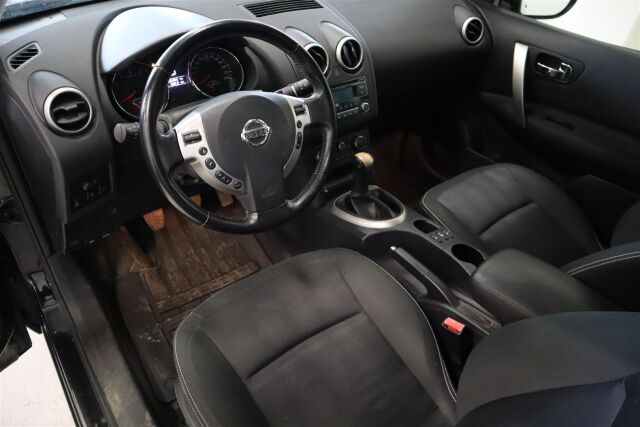 NISSAN Qashqai 2011 1,6L Stop / Start System Acenta 2WD 5M/T MY11