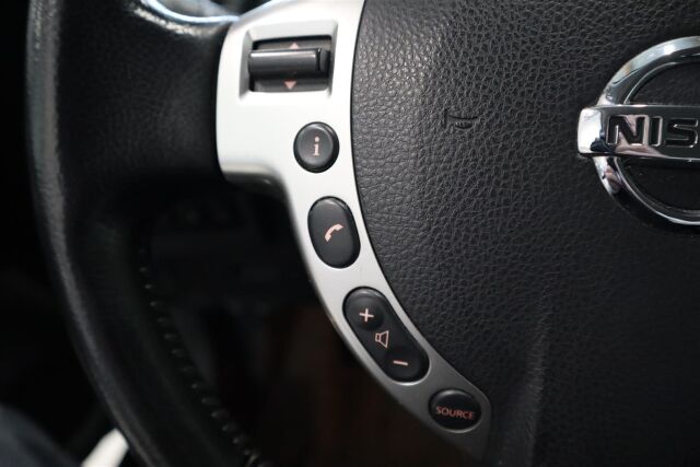 NISSAN Qashqai 2011 1,6L Stop / Start System Acenta 2WD 5M/T MY11