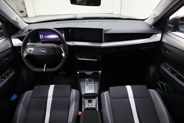 Opel Frontera 2025 Launch Edition Hybrid 145 Automaatti