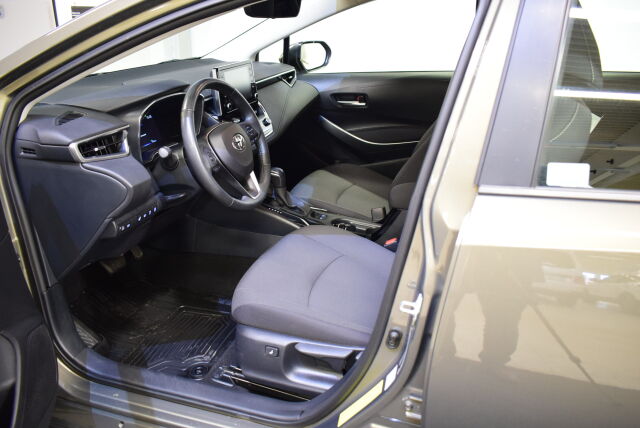 TOYOTA Corolla 2021 Sedan 1,8 Hybrid Active Edition