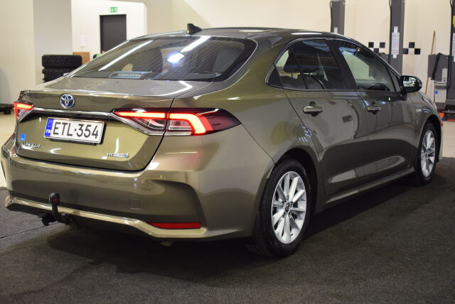 TOYOTA Corolla 2021 Sedan 1,8 Hybrid Active Edition