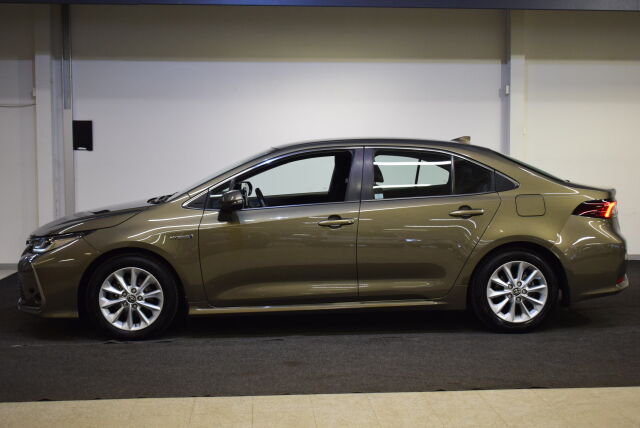 TOYOTA Corolla 2021 Sedan 1,8 Hybrid Active Edition