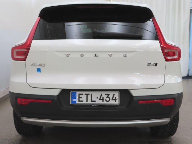 Volvo XC40 2021 B4 AWD MHEV Momentum Edition DCT automaatti