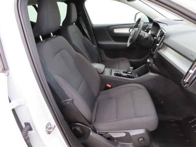 Volvo XC40 2021 B4 AWD MHEV Momentum Edition DCT automaatti