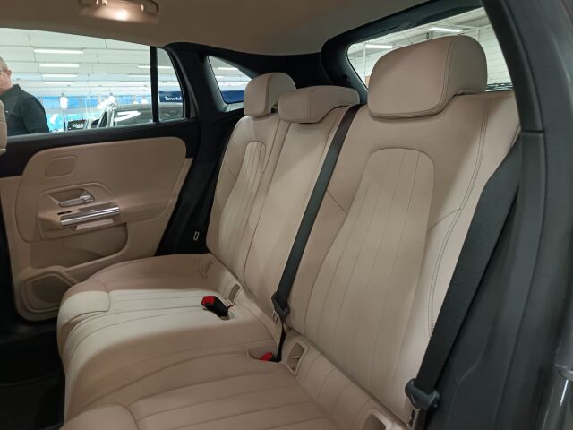 MERCEDES-BENZ GLA 2021 250 e A Business EQ Power