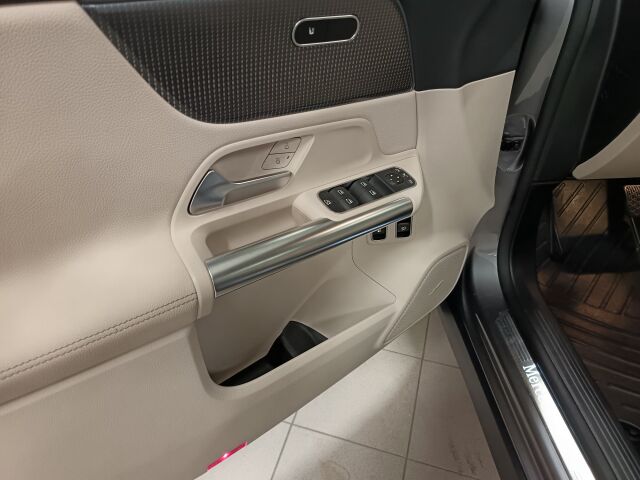 MERCEDES-BENZ GLA 2021 250 e A Business EQ Power