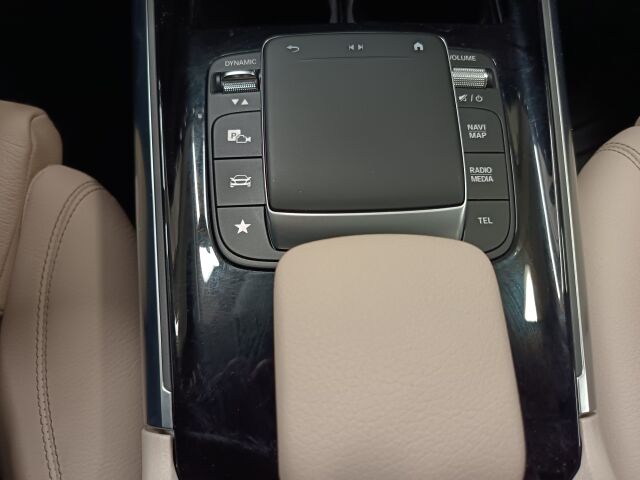 MERCEDES-BENZ GLA 2021 250 e A Business EQ Power