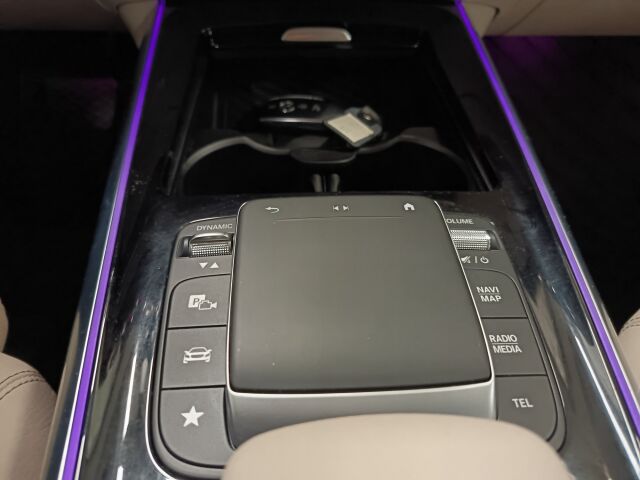 MERCEDES-BENZ GLA 2021 250 e A Business EQ Power