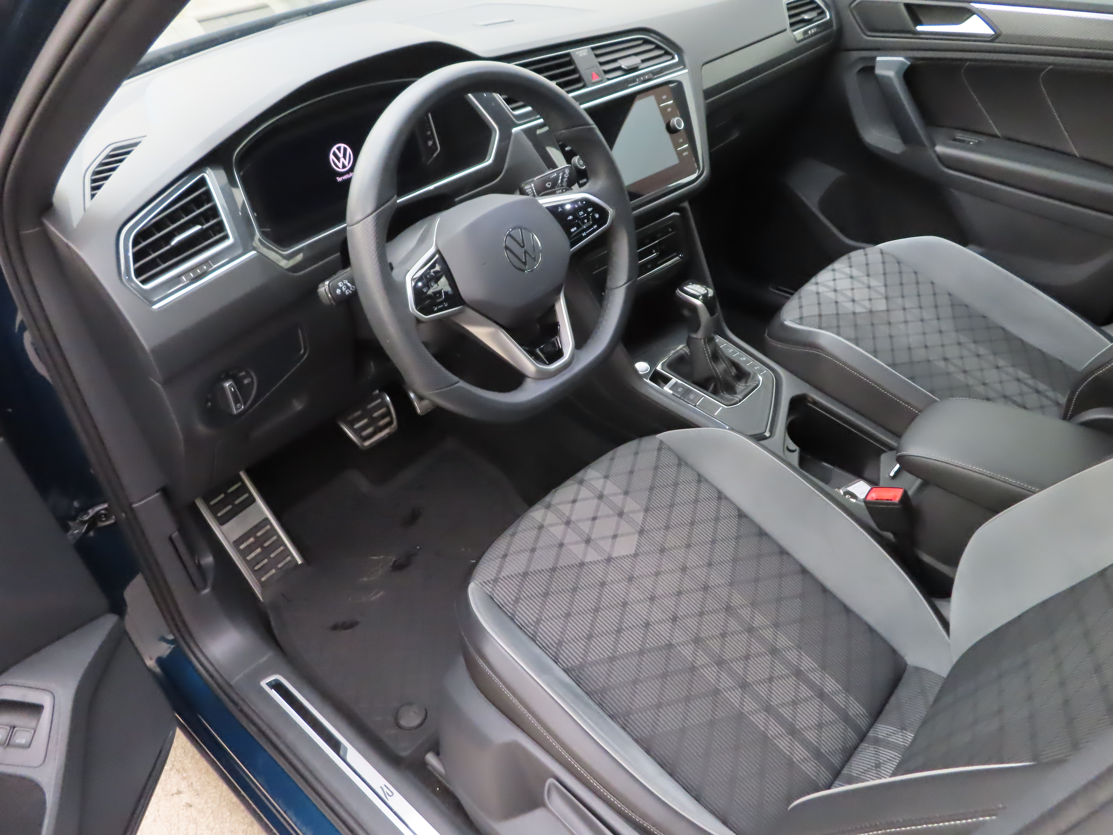 Volkswagen Tiguan 2021, kuva 6/11