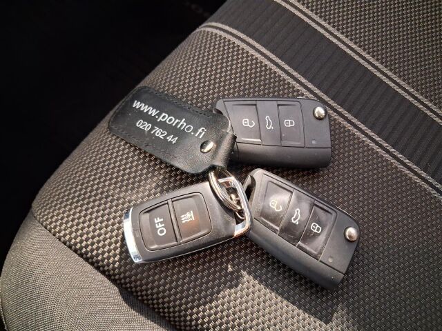 VOLKSWAGEN T-Roc 2022 Style Business 1,5 TSI EVO 110 kW DSG-automaatti