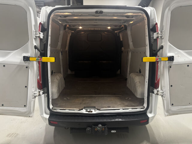 FORD Transit Custom 2020 2.0TDCi 130HV L2H1 *REALAUTO EDITION*  KOSKETUSNÄYTTÖSOITIN* VAKKARI* VETOKOUKKU*
