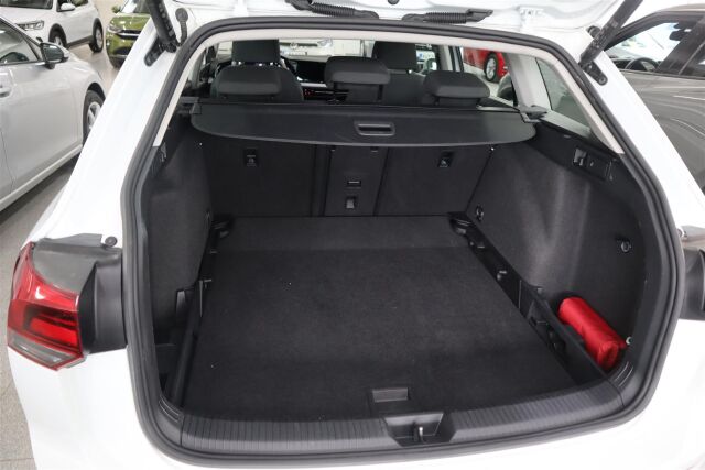 Volkswagen Golf 2022 Variant Comfort Business 1,0 eTSI (MHEV) 81 kW DSG-automaatti