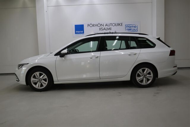 Volkswagen Golf 2022 Variant Comfort Business 1,0 eTSI (MHEV) 81 kW DSG-automaatti