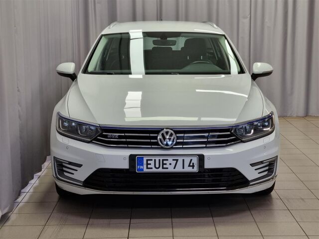 VOLKSWAGEN Passat 2017 Variant GTE Plug-In Hybrid 160 kW (218 hv) DSG-automaatti / Webasto / Koukku / P-kamera / ACC